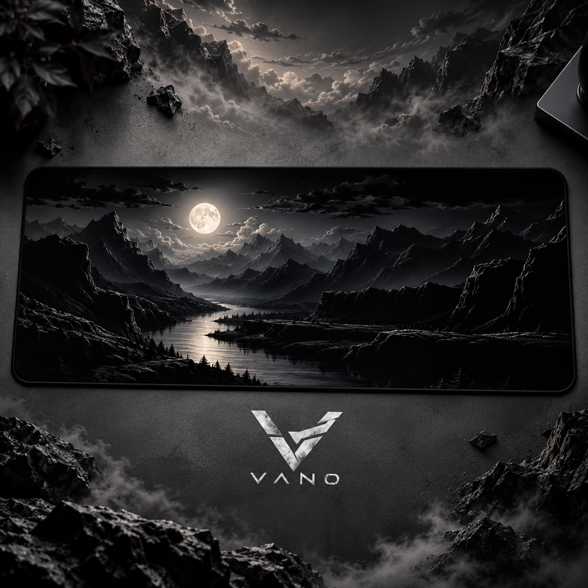 VANO Mauspad Midnight Moon: dunkles Gaming-Mauspad mit Vollmond über Fluss und Bergen