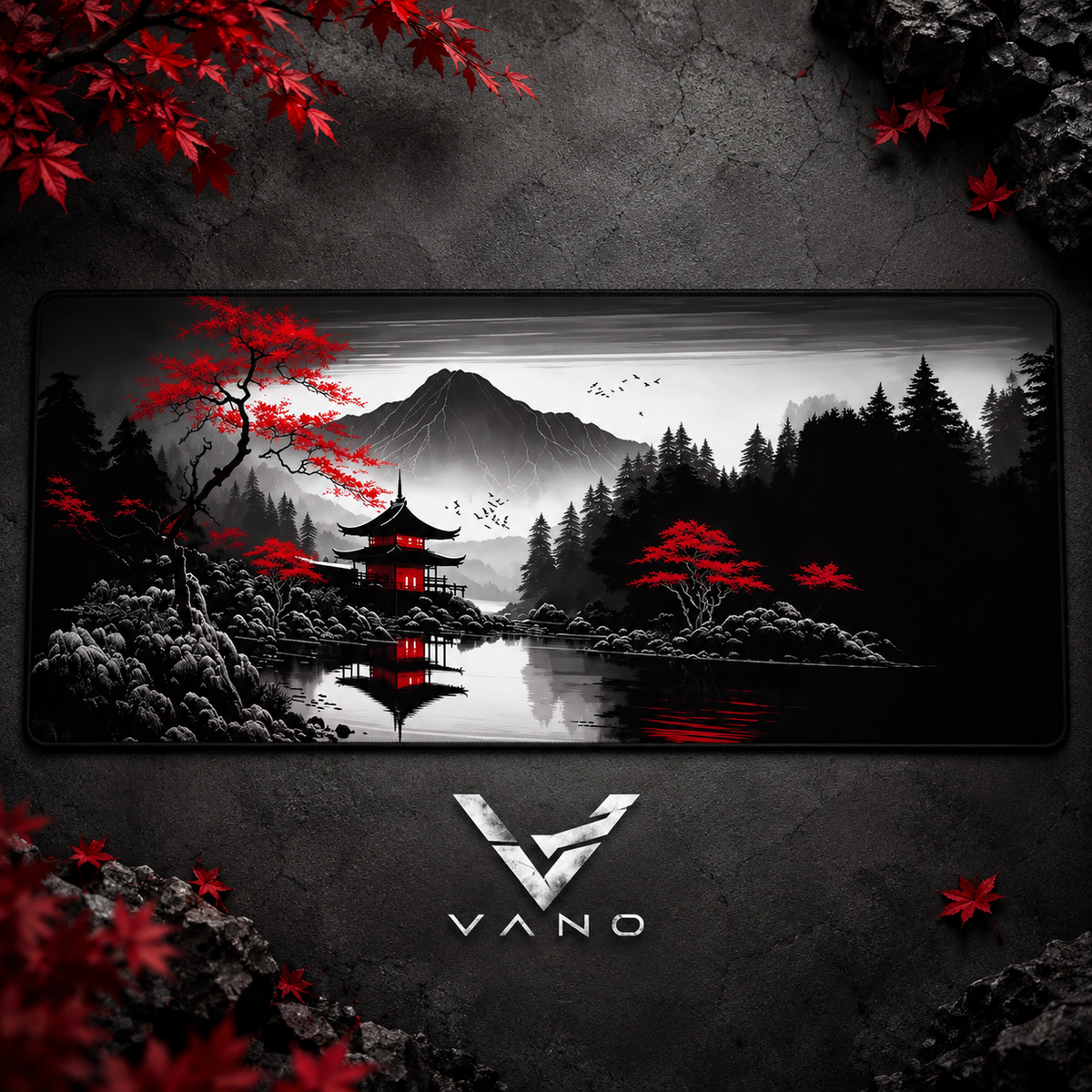 VANO Mauspad Crimson Shadow: schwarz-weißes Mauspad mit Pagode, Mond und roten Blättern
